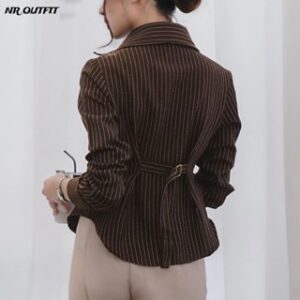 Luna Stripe Kemeja Fitted Premium – Kemeja Wanita Fitted Stripe Salur Basic Casual Bahan Semi Woll – Kemeja Wanita Terbaru – Atasan Wanita Kekinian