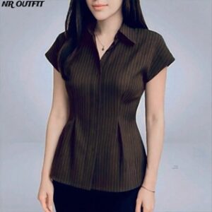 Alba Top – Atasan Wanita Lengan Pendek Slim Fit – Kemeja Wanita Fitted Stripe Salur Basic Casual Bahan Semi Woll – Kemeja Wanita Terbaru