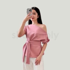Shesimply Vienna Top Atasan Casual Wanita Korea Sabrina One Shoulder / Off Shoulder Top / Blouse Wanita / Atasan wanita lengan pendek / Korean top / Korean blouse / Baju kondangan / Atasan pesta