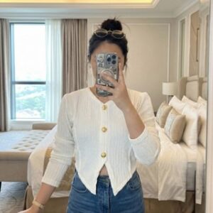 Eveline Atasan Wanita Crop Top Korean Look Fit Body Long Sleeve Gold Button V Neck