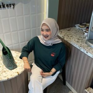 Alesha Chery Blouse Atasan Katun Monicathelabel