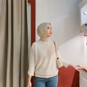 Laura Top Knitt Batwing – Atasan Wanita Knitwear Premium