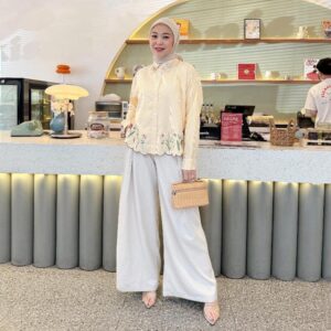Kalsandfrey Tara Shirt Atasan Wanita Kekinian Premium Mewah Atasan Cantik Bahan Katun Salur Bordir Bunga Nyaman Dipakai
