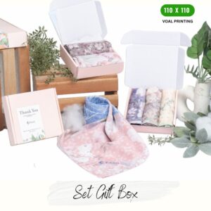 Sofeeya – Hampers Kerudung Segi Empat Ukuran Syar’i & Standar isi Paket 2 Jilbab Segiempat Voal Motif Free Box untuk Souvenir Ramadhan / Lebaran / Idul Fitri / Gift Set Box Hadiah