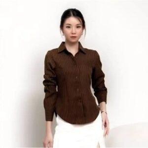 Luna Stripe Kemeja Fitted – Kemeja Fitted Salur – Kemeja Wanita Fitted Stripe Salur Basic Casual – Kemeja strip Basic wanita – Luna Stripe Fitted salur – Kemeja formal – kemeja salur
