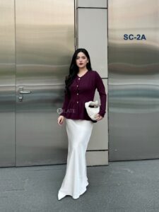 Davina Blouse Knit Atasan Wanita Body Slim Fit Lengan Panjang Kancing