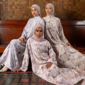 Lozy Hijab – Noir Set & Dress (One Set Tunik Celana Dress Raya Koleksi Lebaran 2026 Gamis Abaya Pattern)