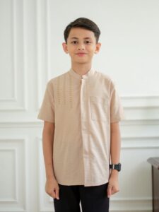 LOA STUDIOS – Baju Kemeja Koko Bordir Anak Lengan Pendek Khaki – Sabhir Kids