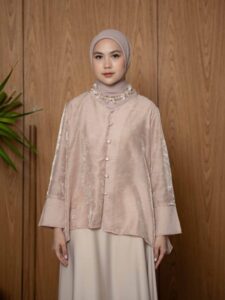 Mayoutfit Anezka Blouse | Atasan Blus Emboss Jacquard Wanita Lebaran Kondangan Outfit