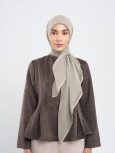 napocut Hijab – Plain Paris Brown and Creme Series – Hijab Segiempat Paris Jepang Premium 115 x 115 cm